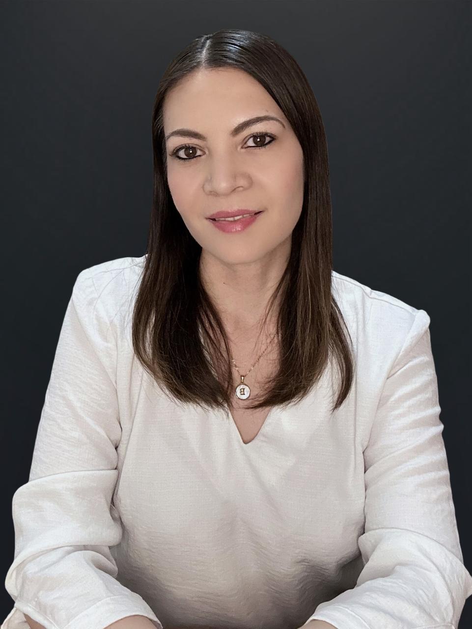 FOTO PROFESORA BRISEIDA ROJAS